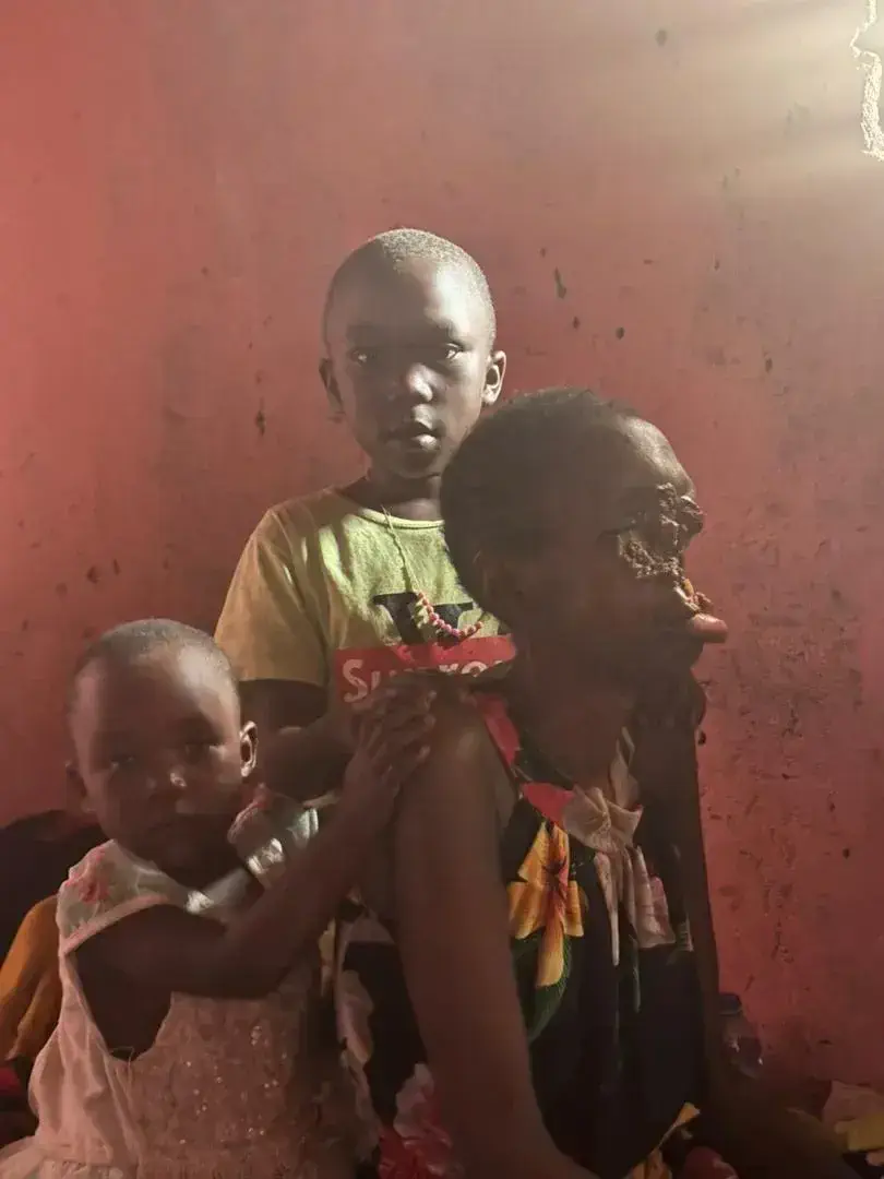 Gift with her Children